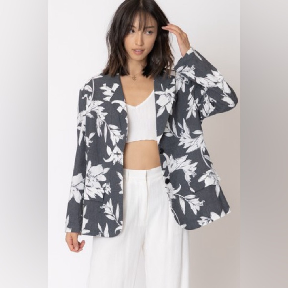 #19 Closeout Firm 🌸New! Floral Tropical Blazer - Picture 1 of 4